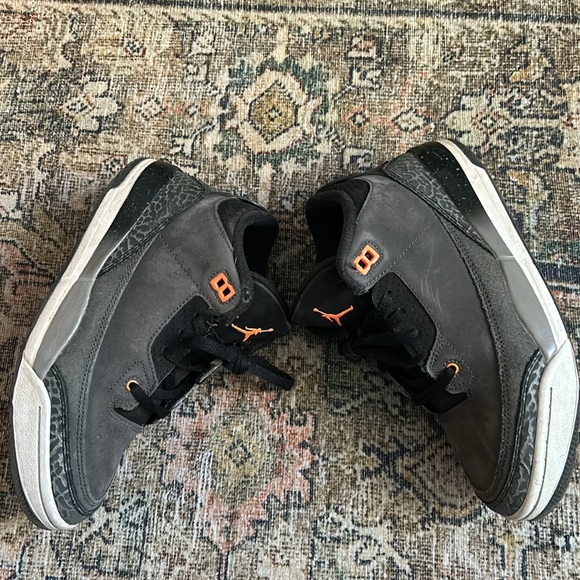 Nike Jordan 3’s size 3.5 Y - Picture 4 of 6